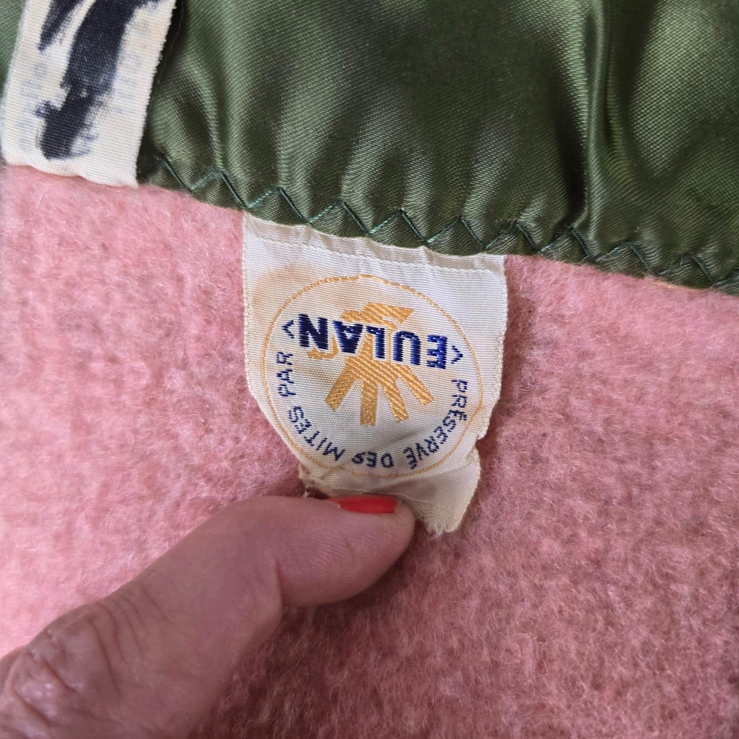 Je fait une petite couverture avec les reste de laine des rectangles de 40 mailles et 18cm haut