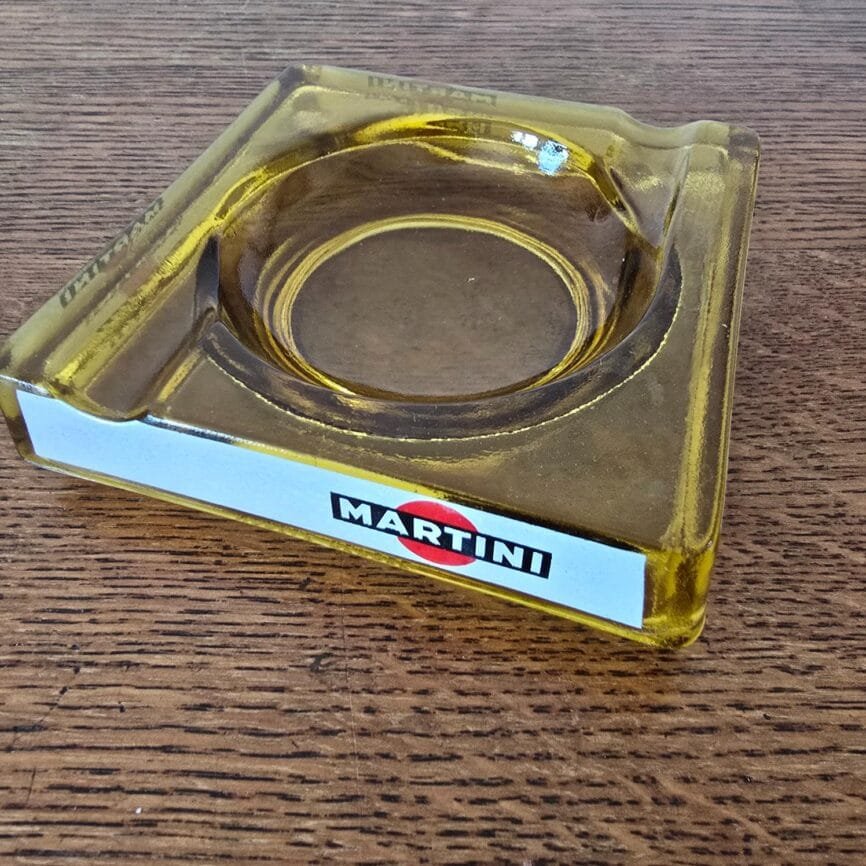 Cendrier publicitaire Martini, vue plongeante