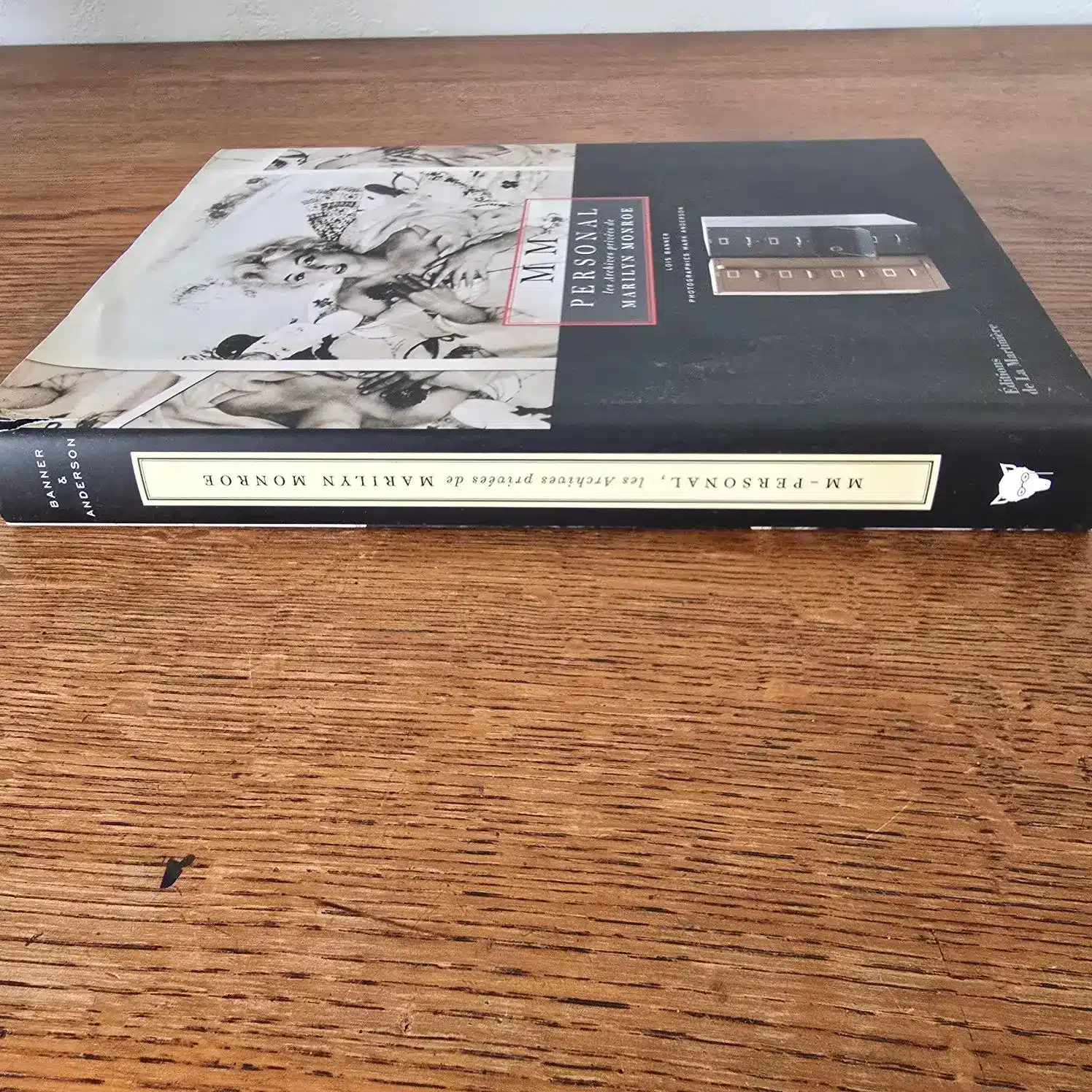 Tranche et reliure du livre MM Personal – Marilyn Monroe.