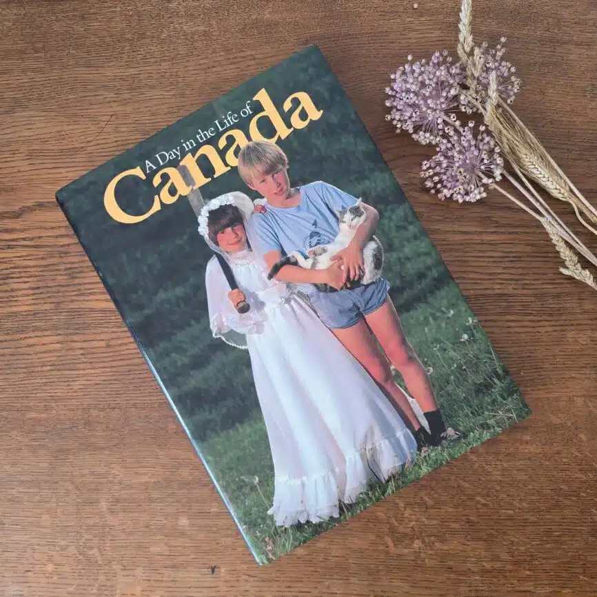 Couverture du livre A Day in the Life of Canada – édition 1984 vintage.
