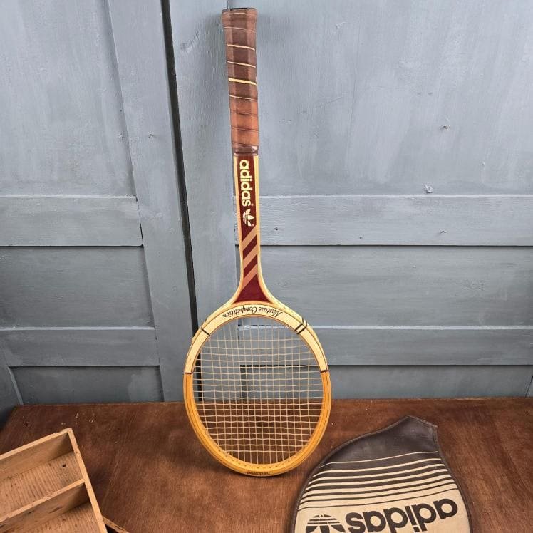 Raquette sans housse – vue complète avec cordage ancien