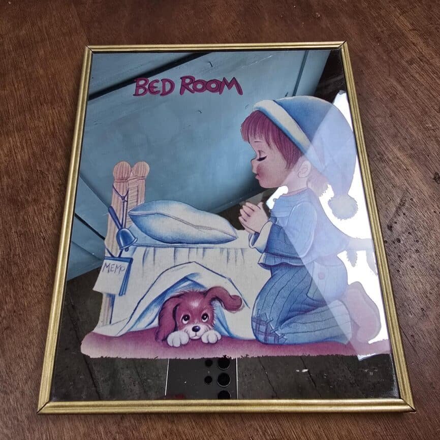 miroir sérigraphié "bed room", made in Korea, seventies vintage sur table en bois