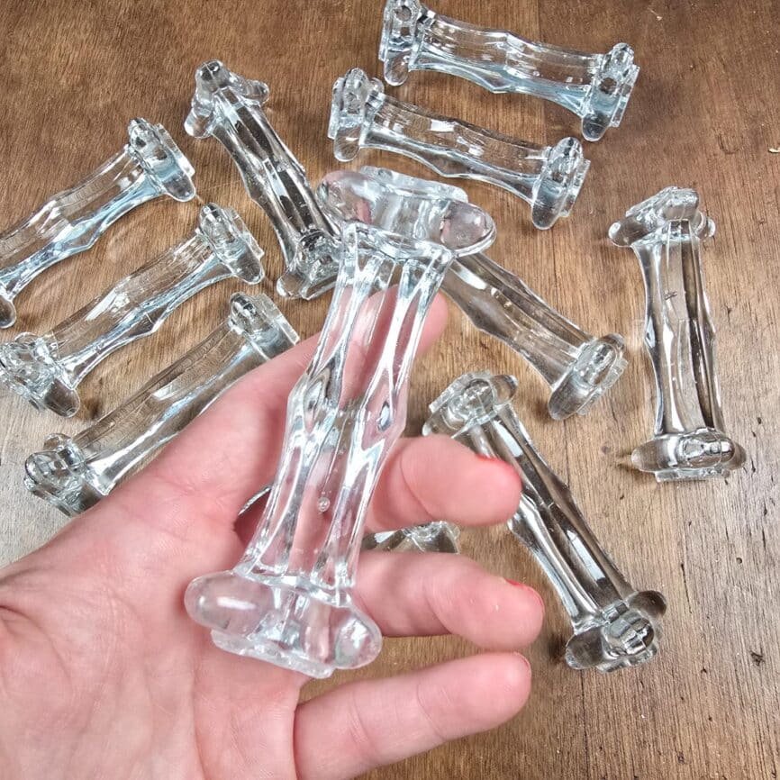 repose couteaux anciens verre vintage tenue en main