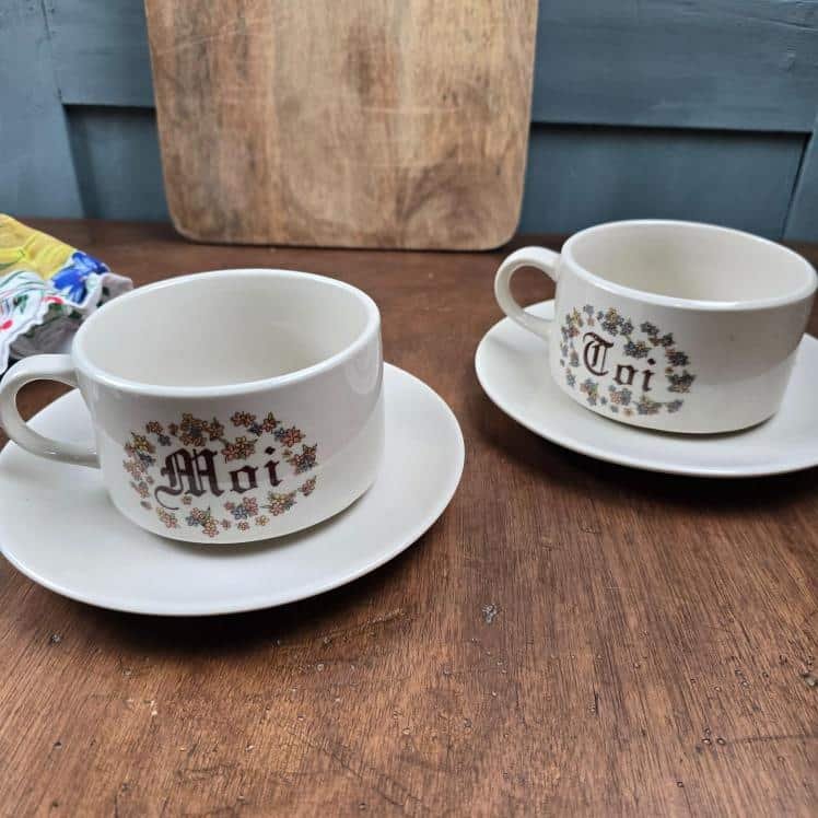 Duo tasses vintage Toi & Moi en grès avec soucoupe