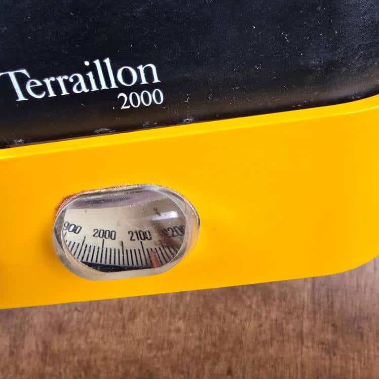 Balance vintage Terraillon 2000 jaune – Balance cuisine rétro années 70 vue sur la marque Teraillon