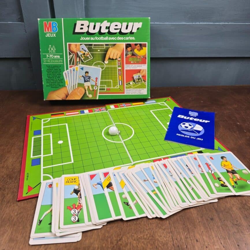 Jeu de société vintage Buteur MB Jeux 1993, complet sur table en bois