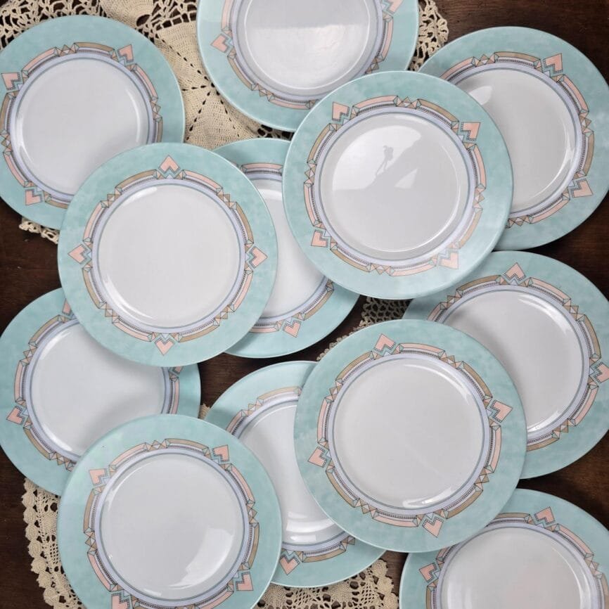 Lot de 12 assiettes à dessert ESSO géométriques pastel – Service vintage 20 cm