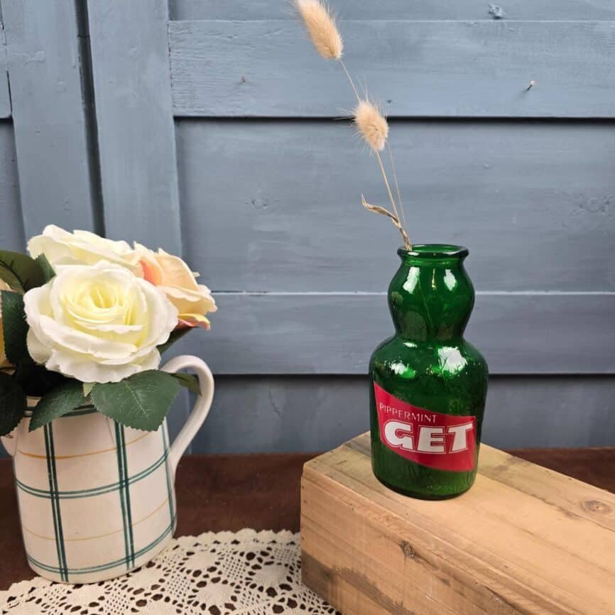 Bouteille publicitaire GET 27 ancienne verre vert Pippermint vintage, petit format, ambiance vintage