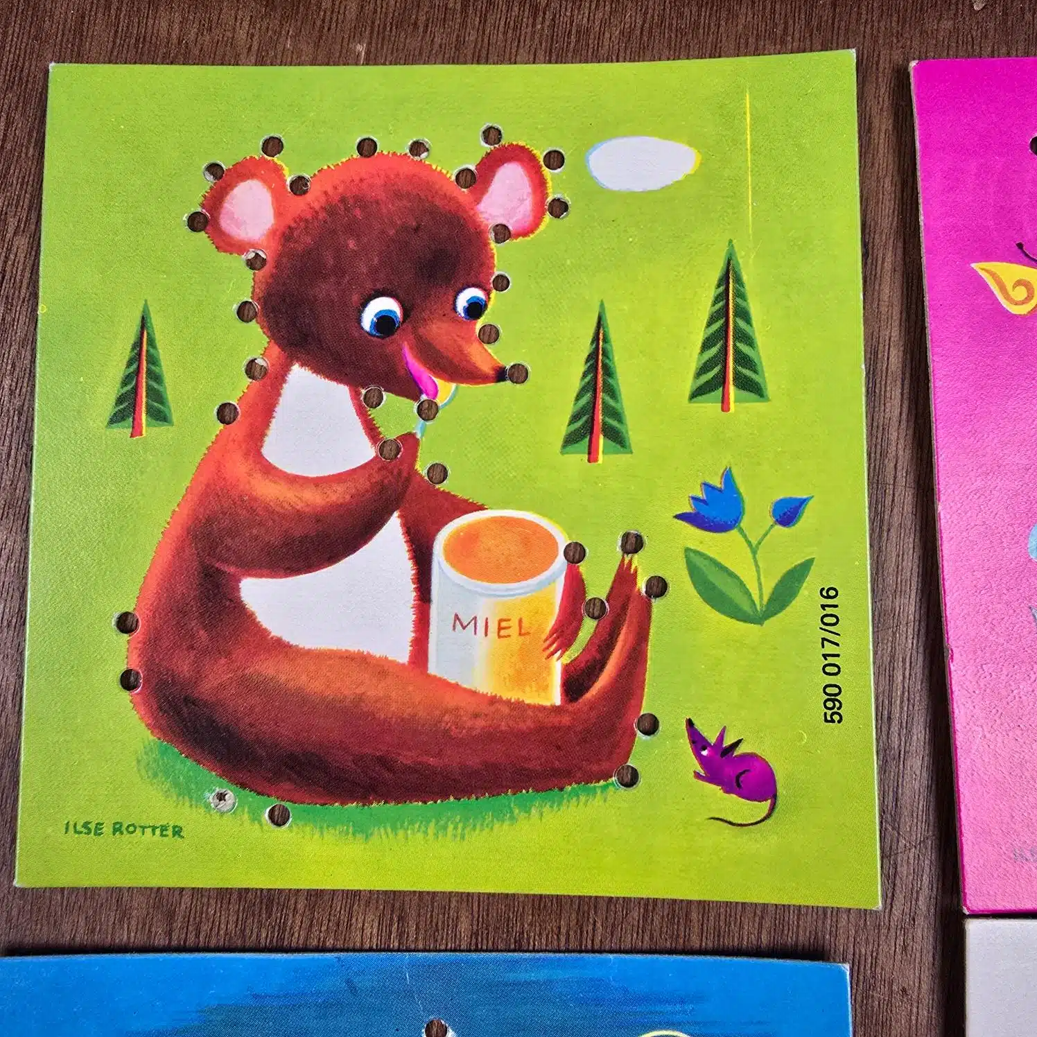 Jeu éducatif vintage Premiers Piquages Fernand Nathan, illustration Ilse Rotter ourson et son miel