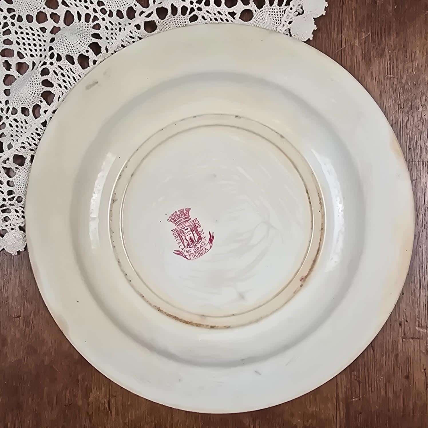 Dos de l'assiette ancienne Gien Fuchsia numéro 3