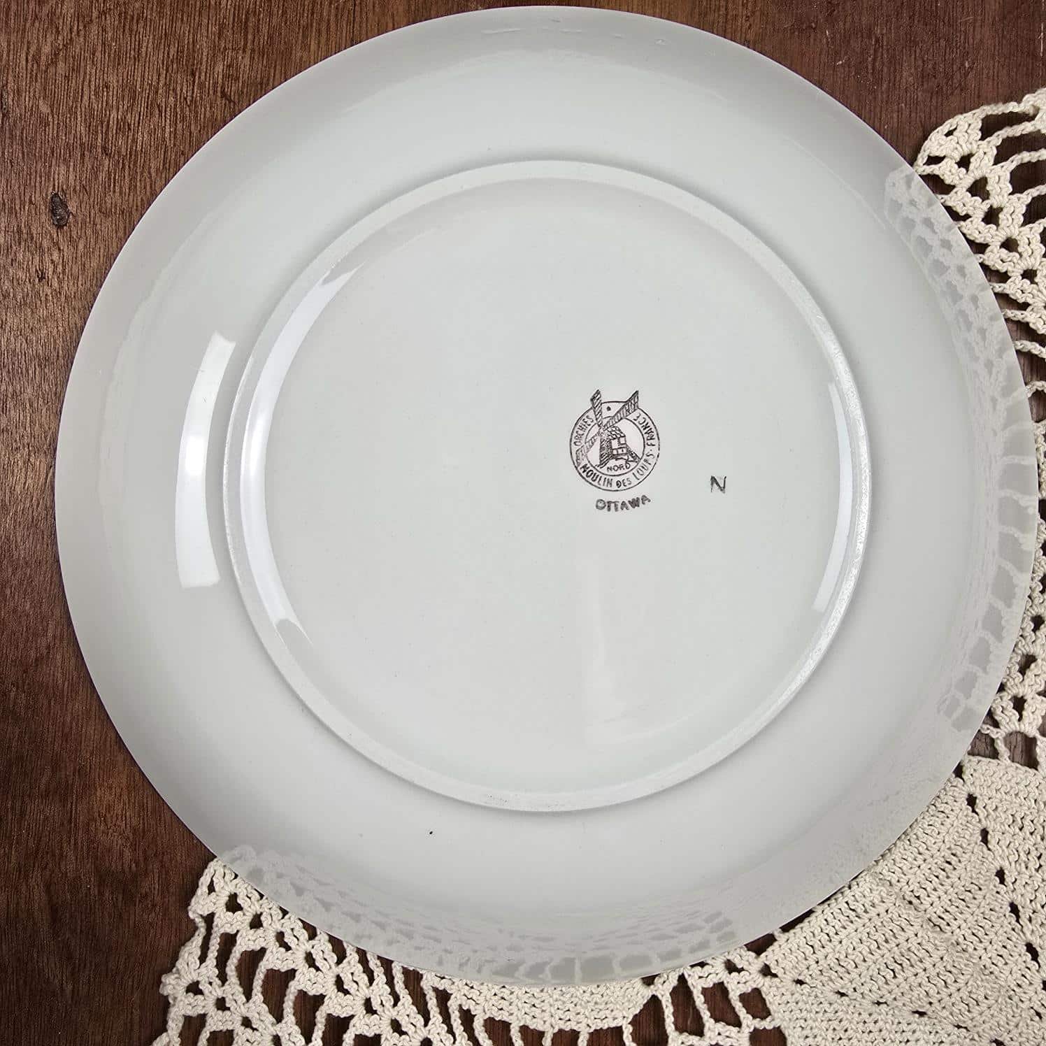 assiette ottawa moulin loups fleurs folklorique vintage