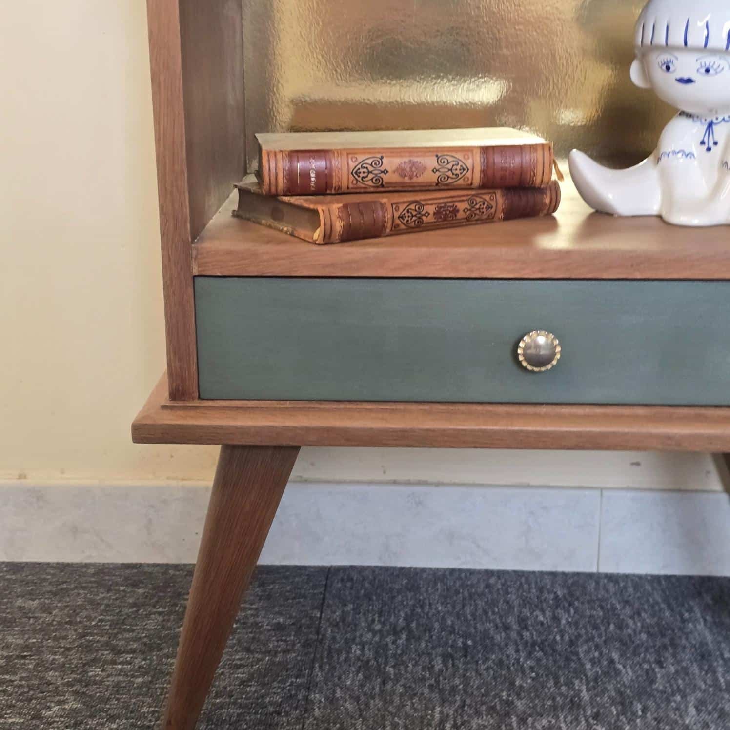 chevet vintage renove bois vert pieds compas