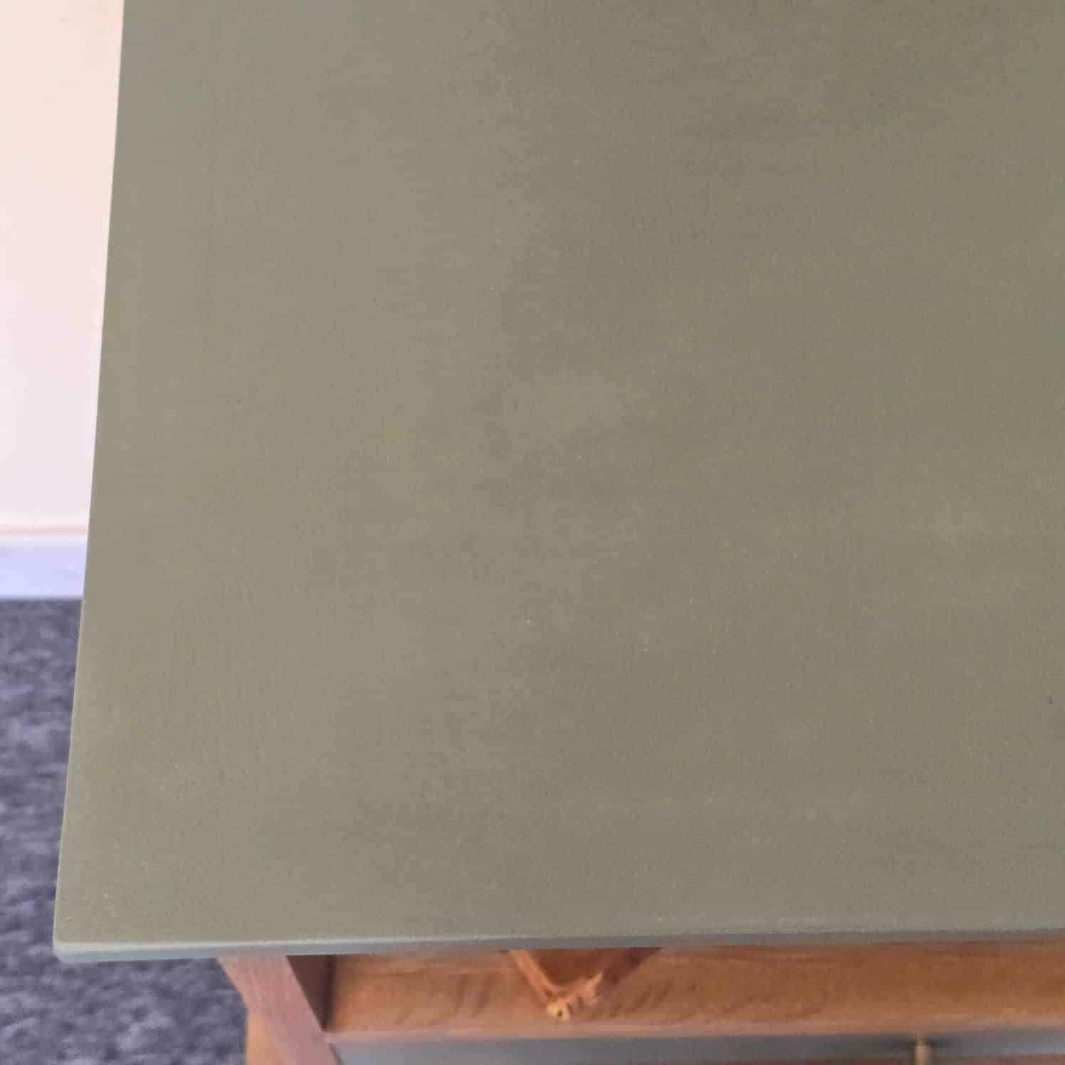 chevet vintage renove bois vert pieds compas