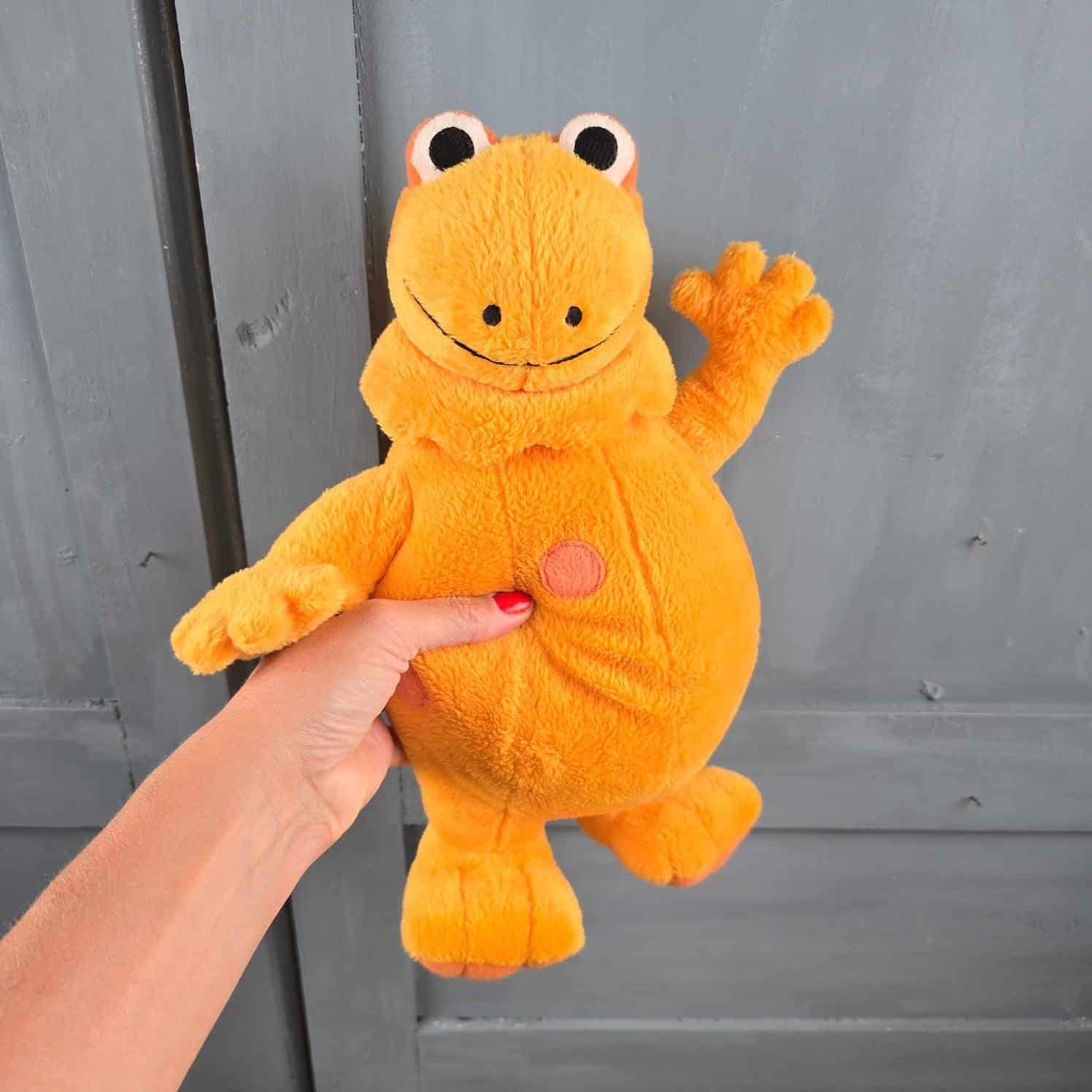 Peluche parlante Casimir TOMY 2002, L’Île aux enfants tenue en main