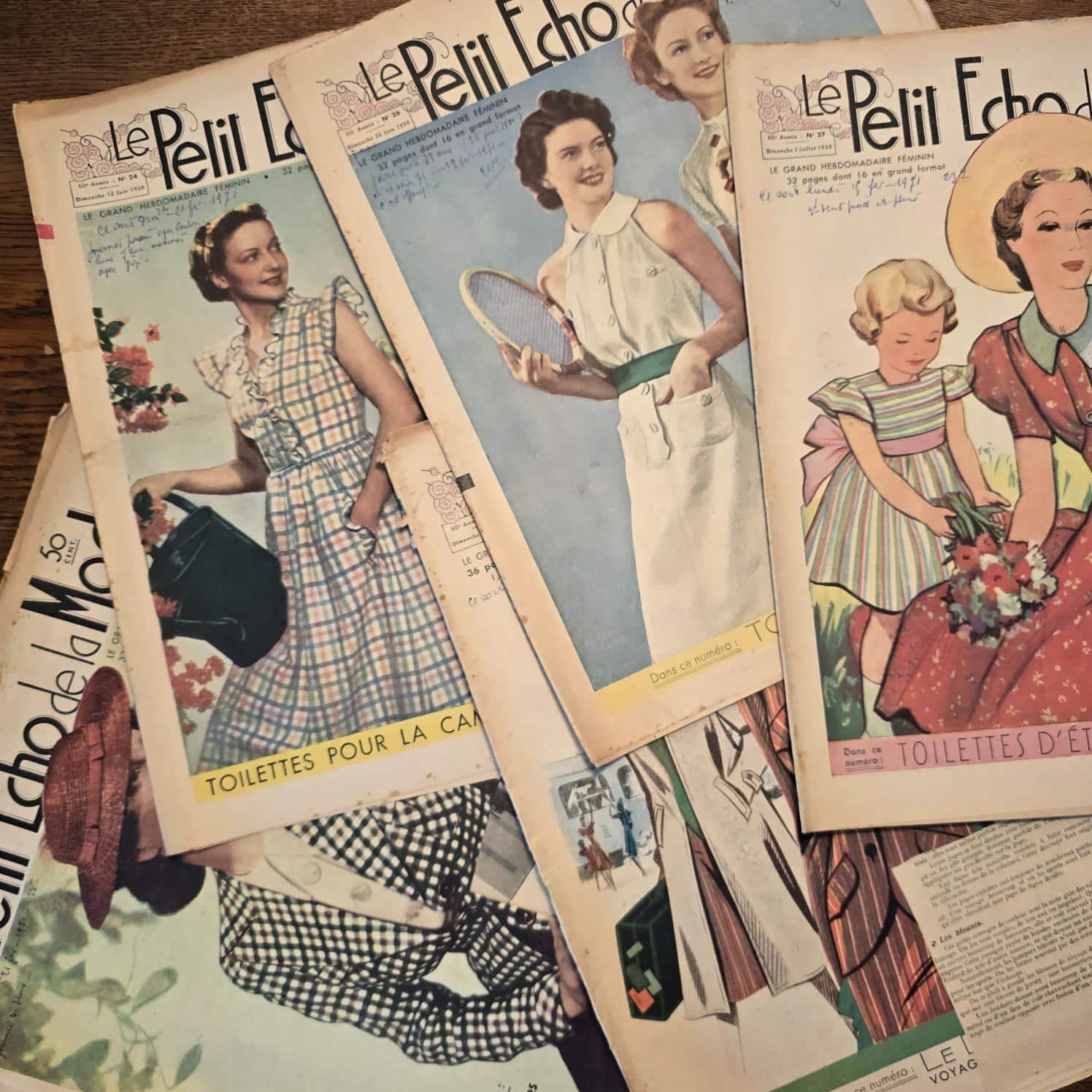 Magazines « Le Petit Écho de la Mode » de 1938, couvertures illustrées et colorées typiques des années 30-40