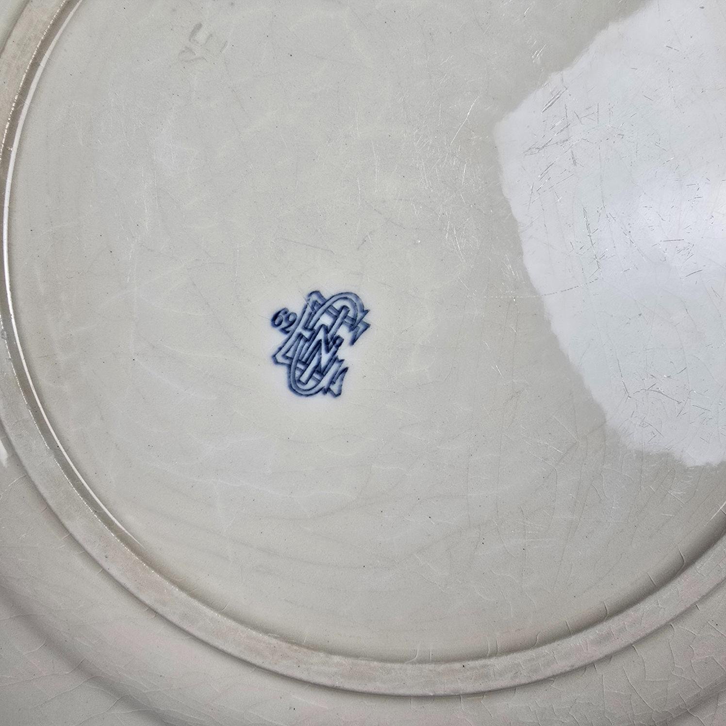 plat gien colombes bleue annees ancien