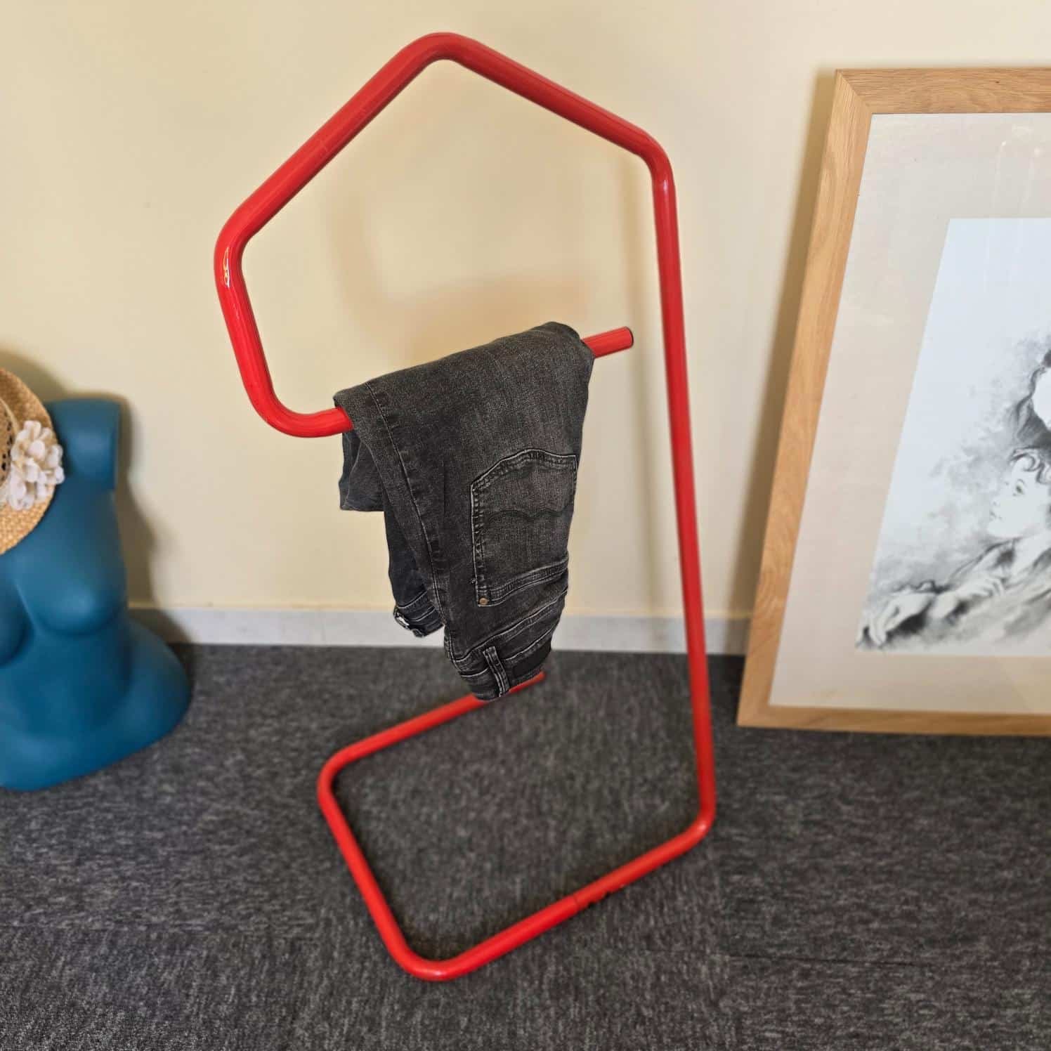 valet ikea niels gammelgaard designer metal rouge annees