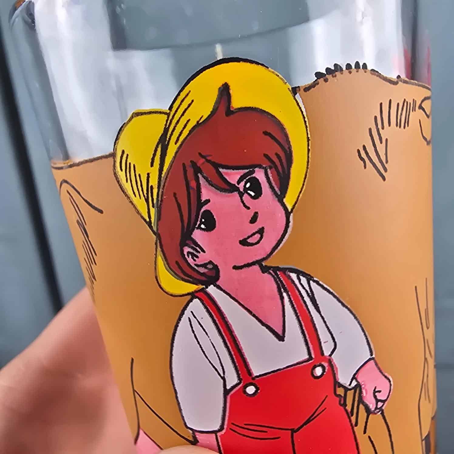 Verre Rémi sans famille vintage, zoom sur le visage du petit garçon Rémi