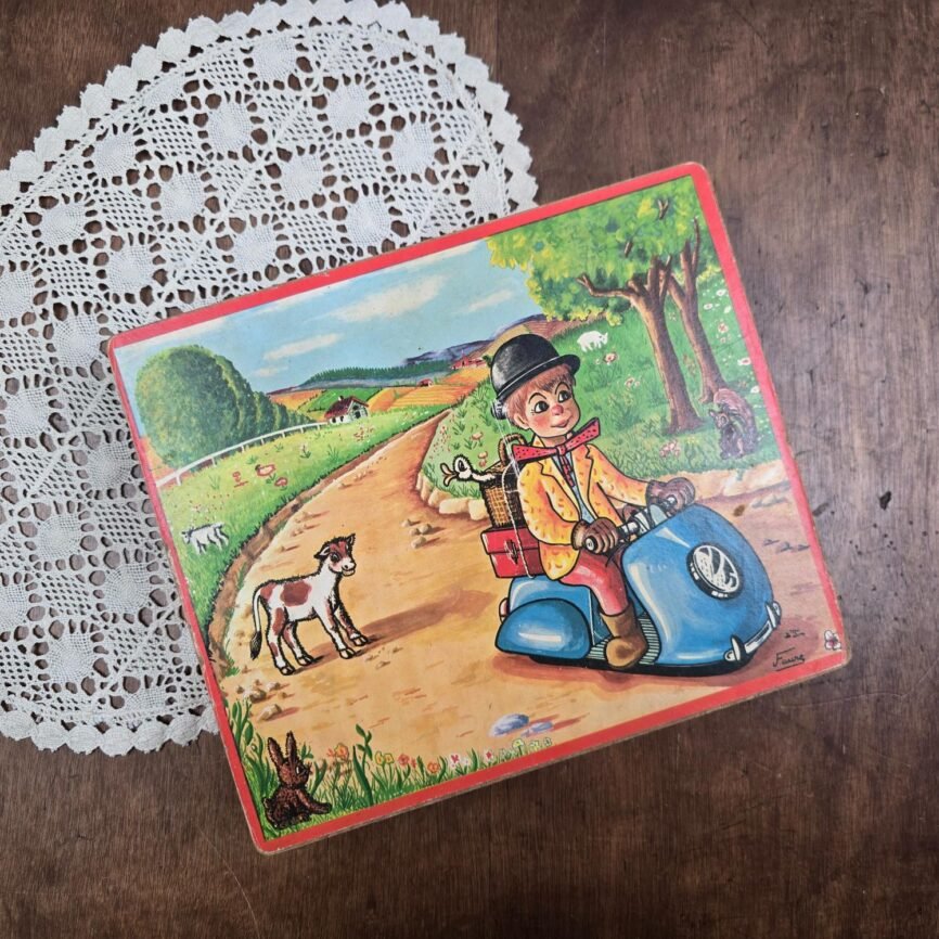 Jeu de cubes éducatifs vintage en bois, coffret fermé avec illustration d’une voiture bleue