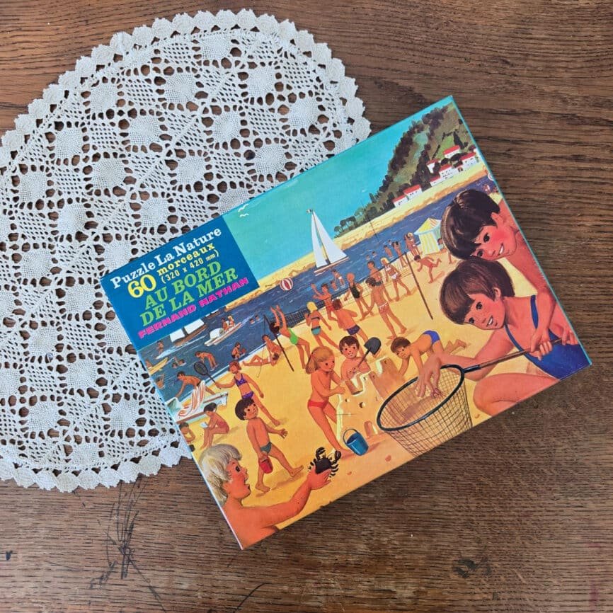 Vue générale de la boîte du puzzle vintage Fernand Nathan Au bord de la mer
