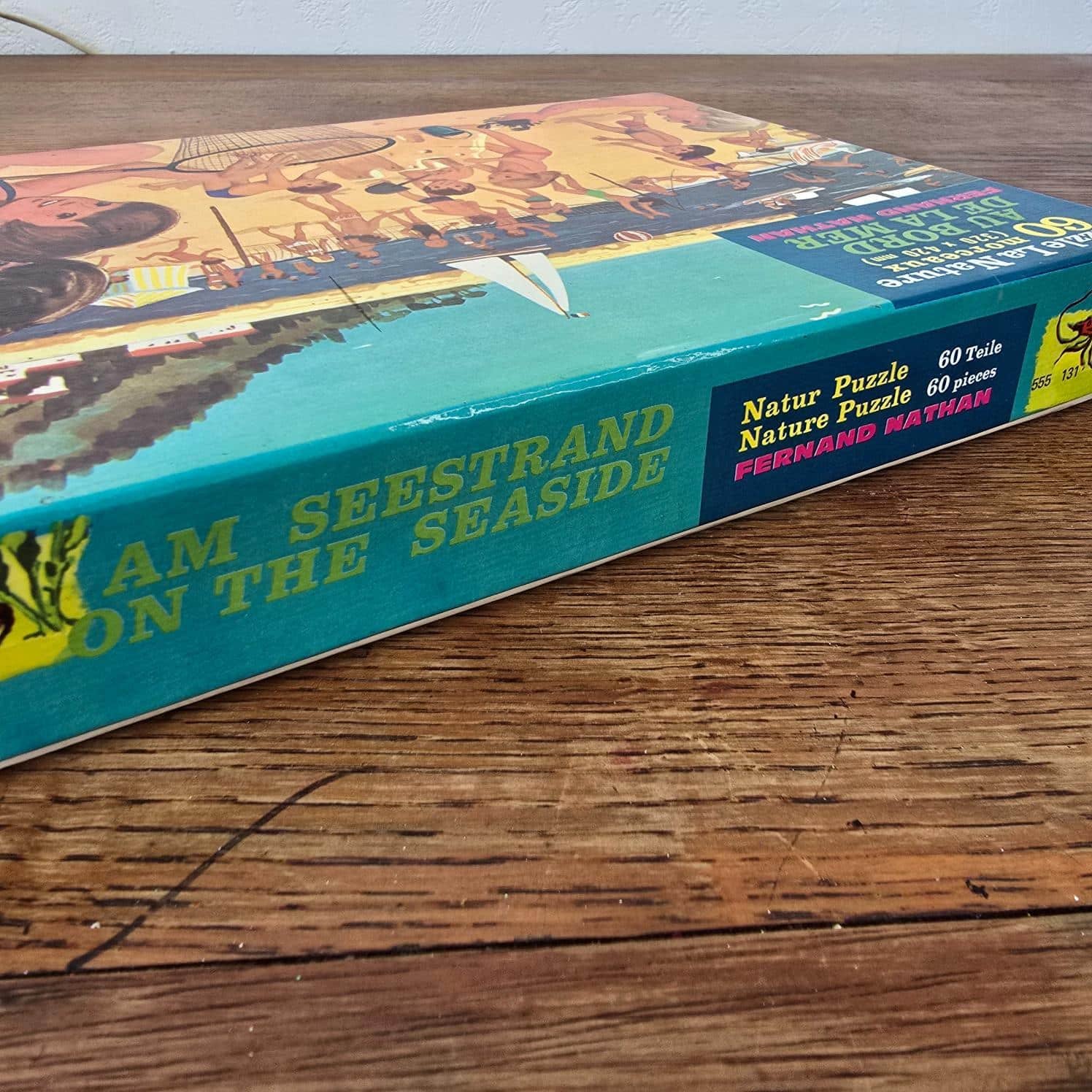 Tranche de la boîte du puzzle Fernand Nathan avec inscription de la collection
