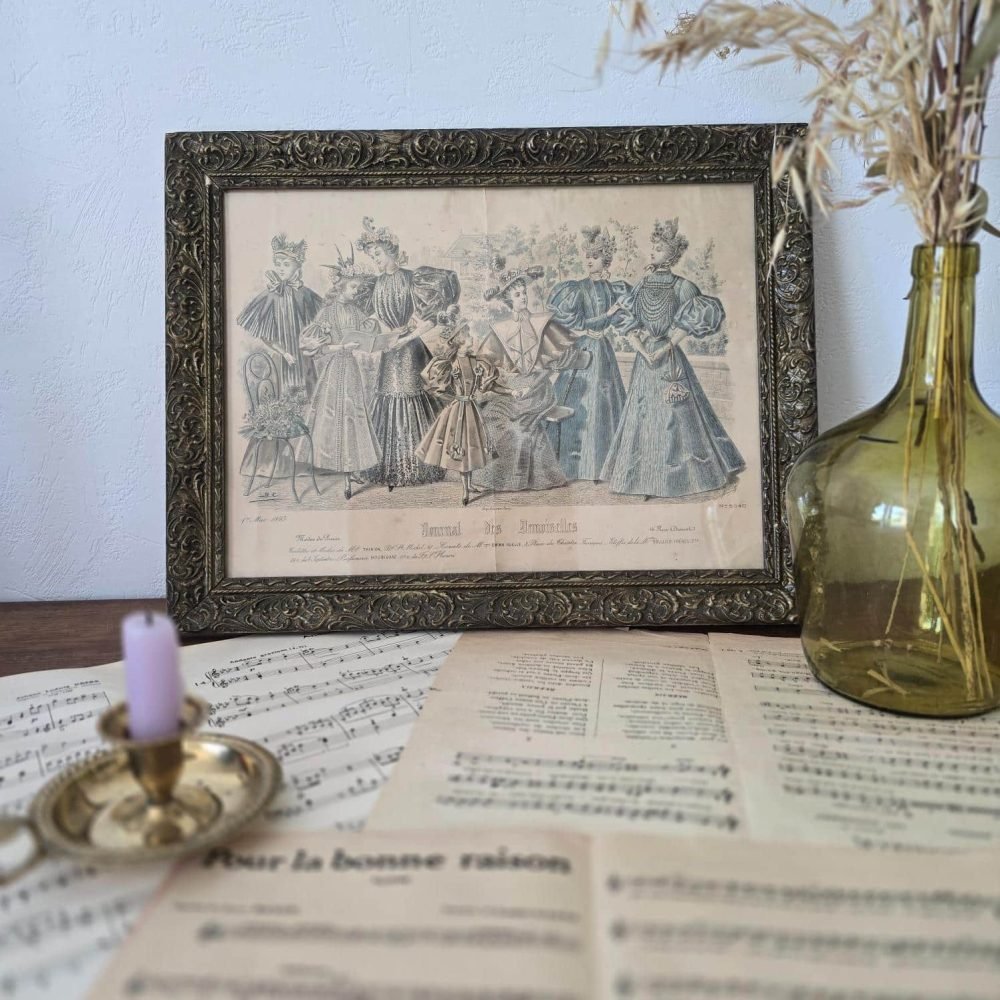 cadre ancien journal demoiselles illustration mode vintage