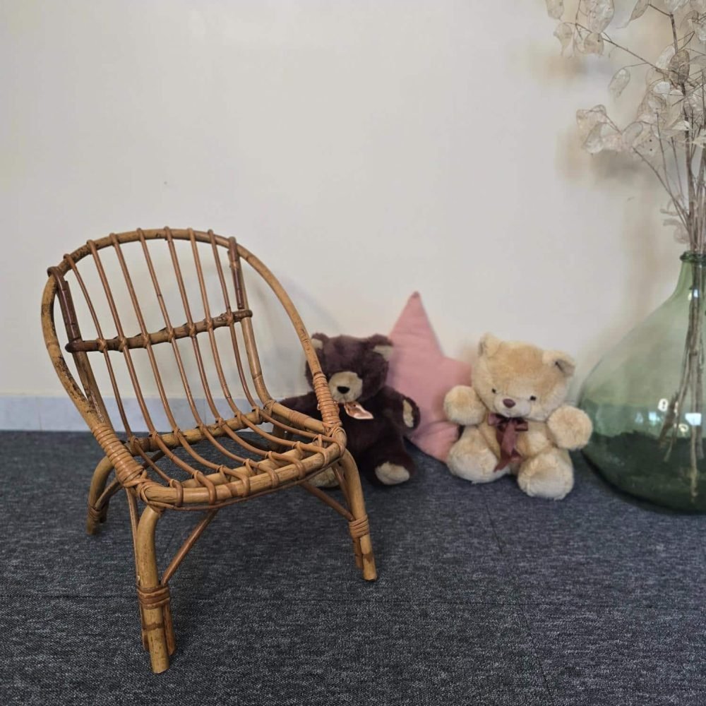 Chaise enfant vintage en rotin déco bohème chic