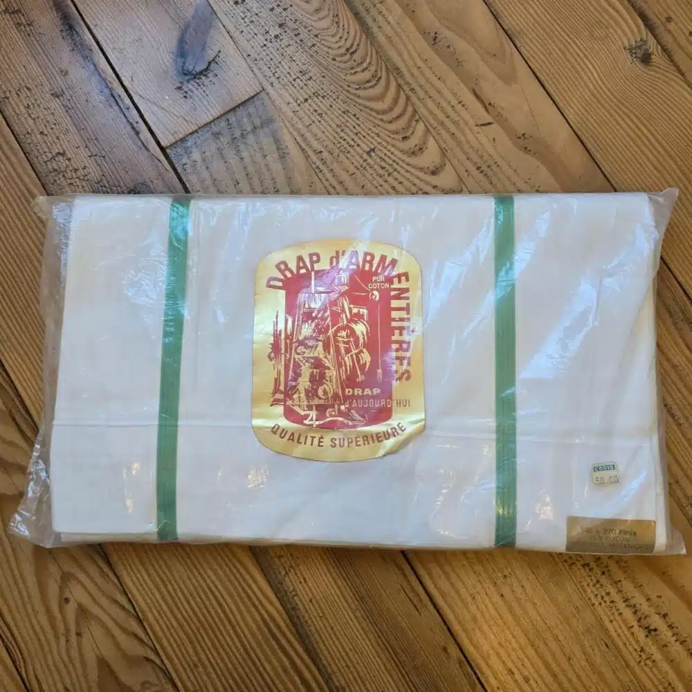 Drap ancien pur coton Armentières neuf dans emballage plastique d’époque