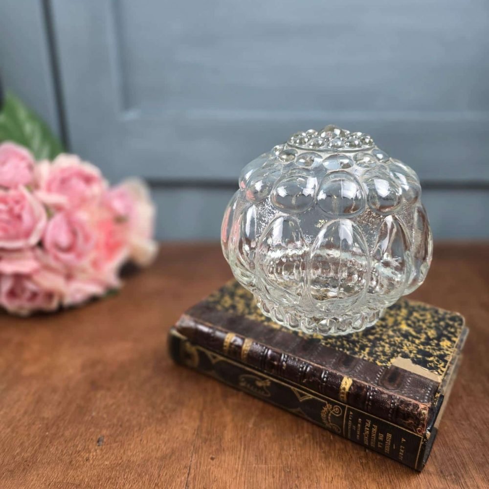 Globe vintage transparent à bulles – Verre moulé texturé – Petit modèle rétro, ambiance vintage