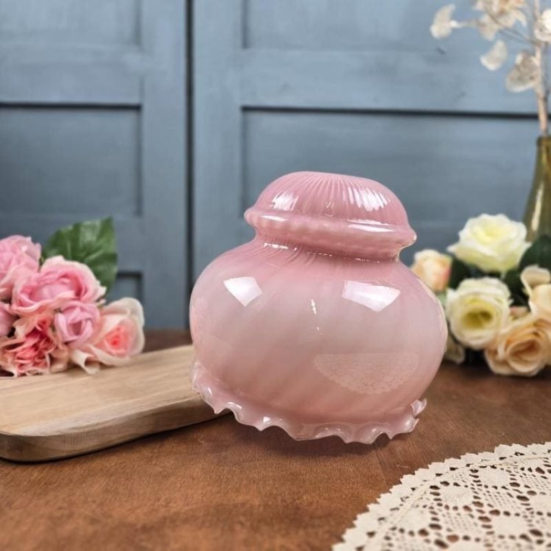 Globe suspension vintage rose – mise en scène déco bohème