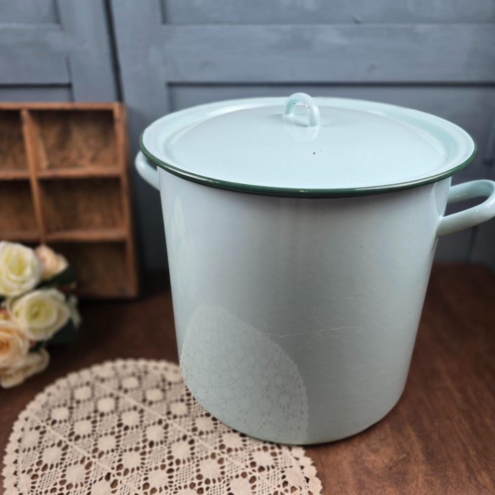 Grande marmite vintage émaillée bleu menthe avec couvercle, à détourner en cache pot