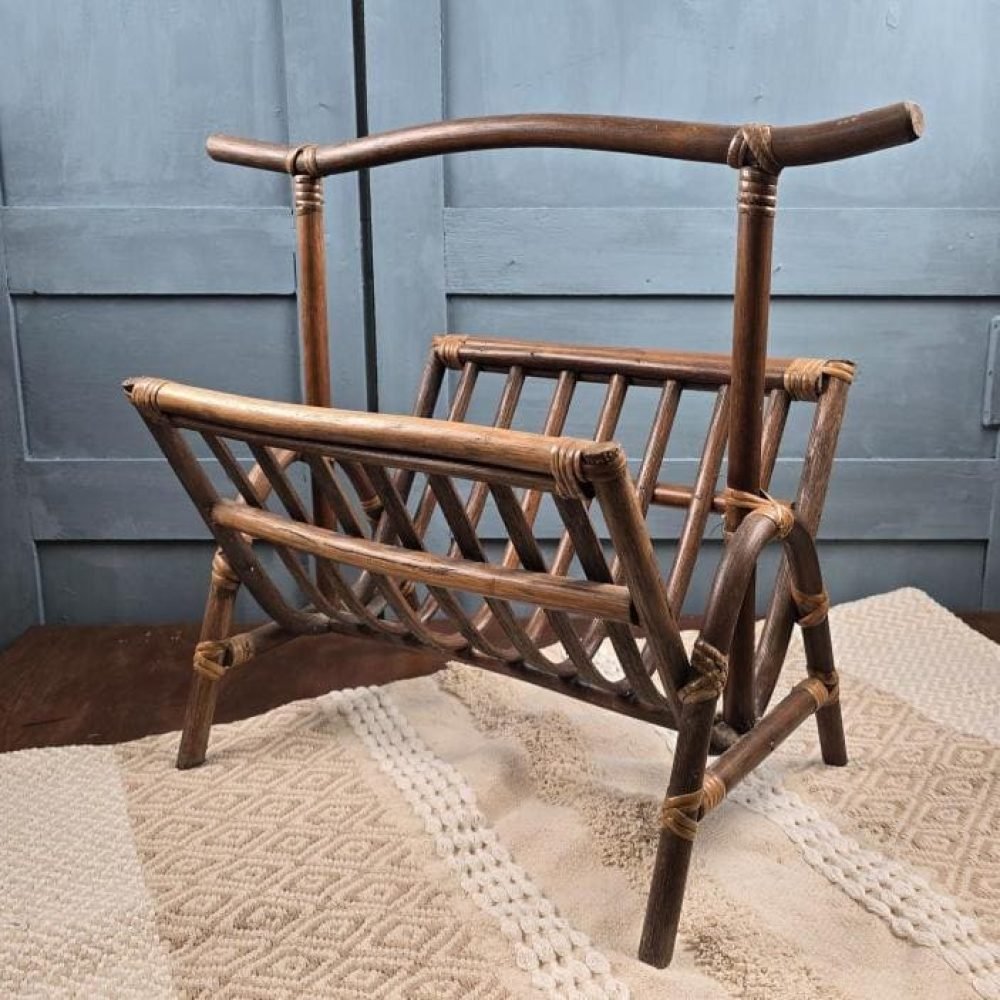 porte revues vintage en bois courbé vue d’ensemble